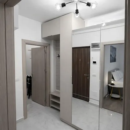 Modern Boutique - Different Bukarest